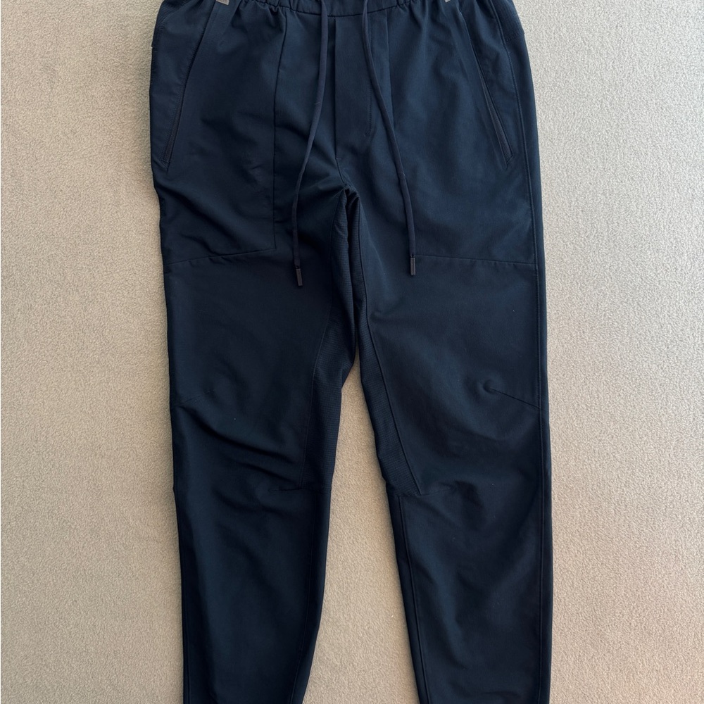 Lululemon License To Train Joggers XS Men's Pants Tapered  Navy Blue Gym Stretch